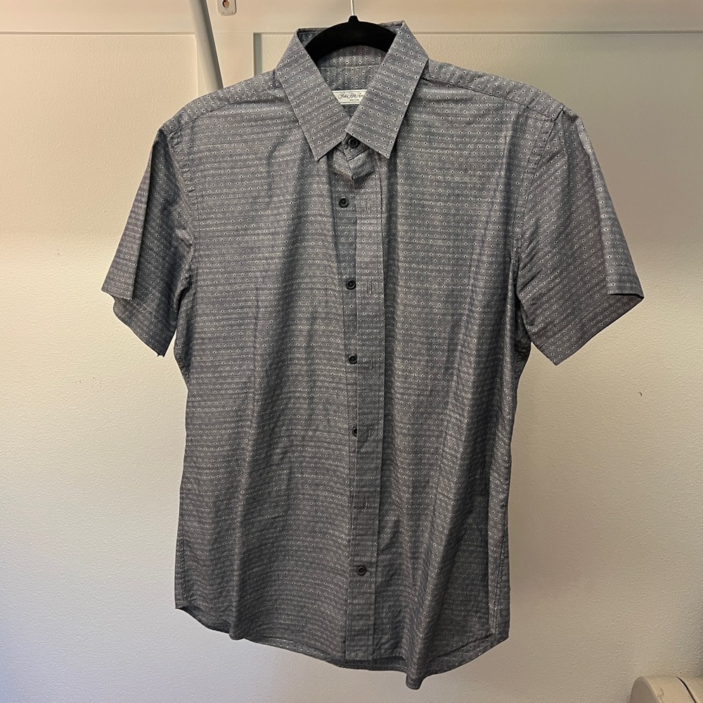 Saks Fith Avenue Short Sleeve Button Down